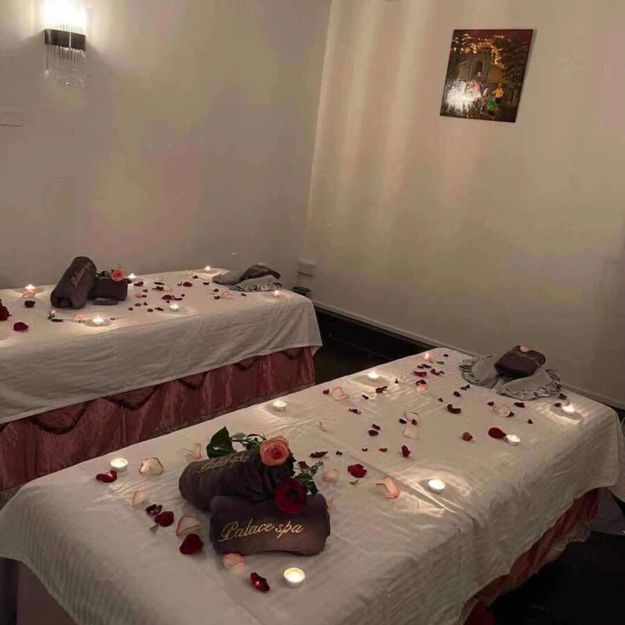 Couple Massage Room with Roses